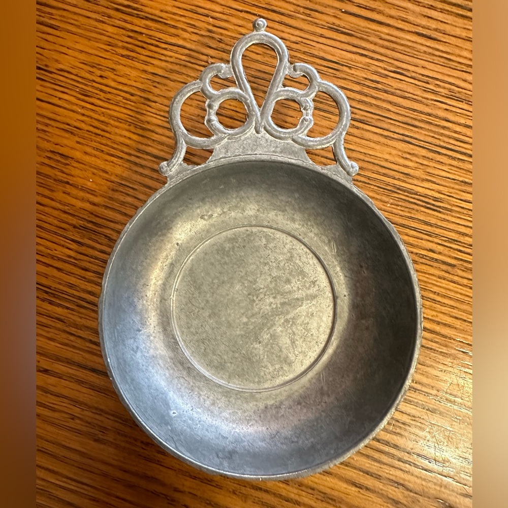 Vintage Reproduction Colonial Pewter Porringer